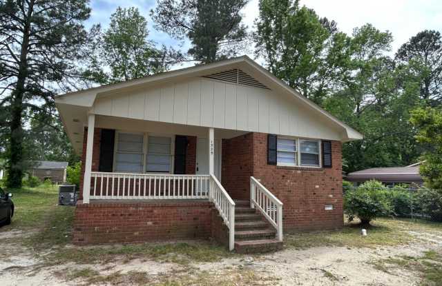 3 bedroom, one bath house for rent - 1529 Charter Drive, Rocky Mount, NC 27801