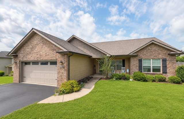 Pet-Friendly 3-Bedroom Home in Mill Creek