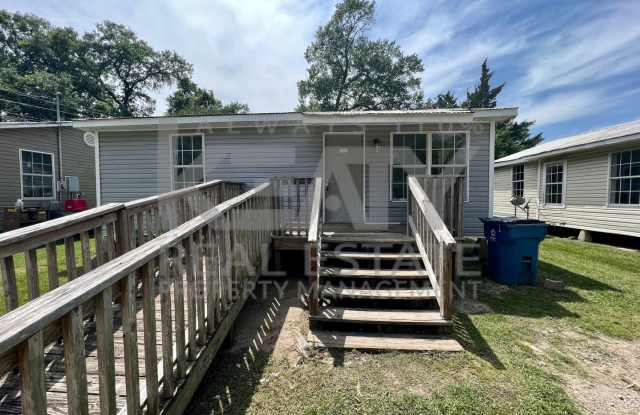 Coming soon! 3 Bedroom, 1 Bathroom Home!