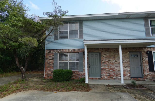 6220 Lanier Dr - 6220 Lanier Drive, Ferry Pass, FL 32504