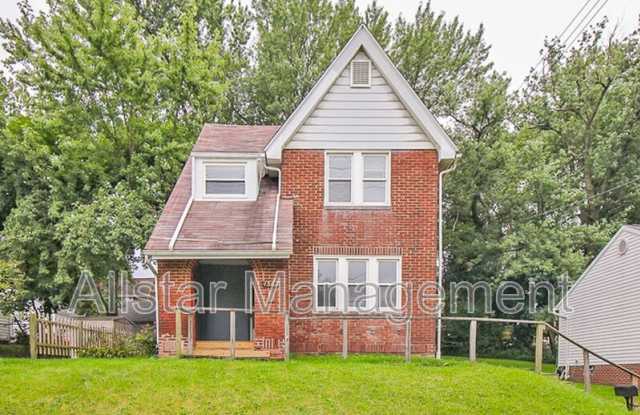 1562 Huguelet Street