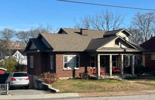 Photo of Charming Home in Belmont-Hillsboro Neighborhood, minutes to Vandy and Belmont, Fenced Yard