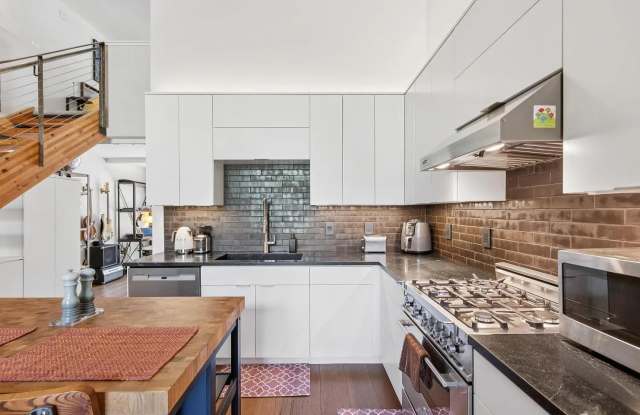 877 Indiana St # 106