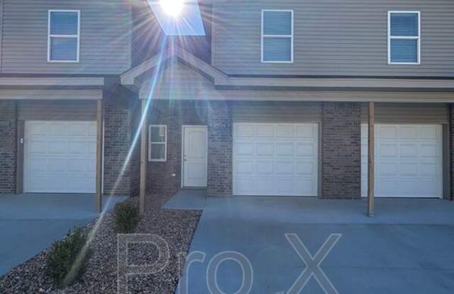 2804 W Mockingbird Ln