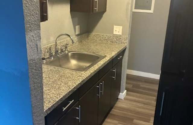 1978 Kentucky Ave - 9