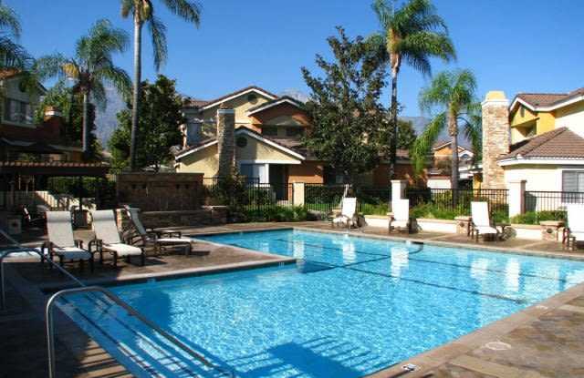 Country Club Villas & Terrace