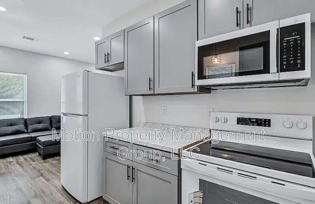 700 Carmen Avenue - B1