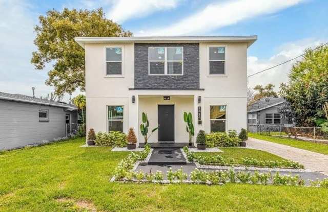 Photo of 1414 E HARDING STREET