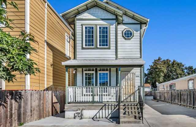 996 36th Street