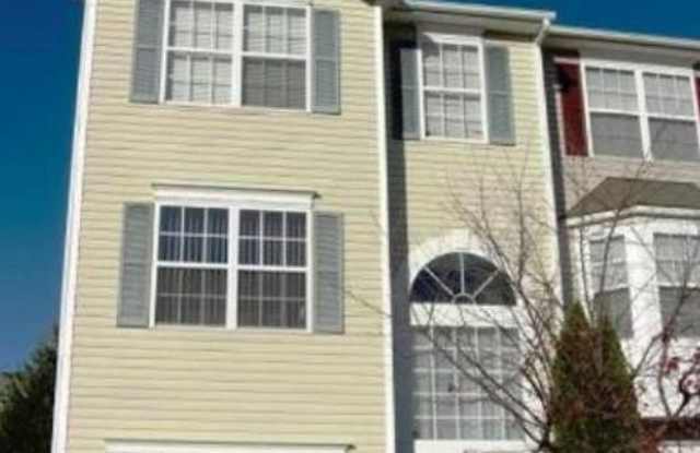 Photo of 401 DONELSON Loop