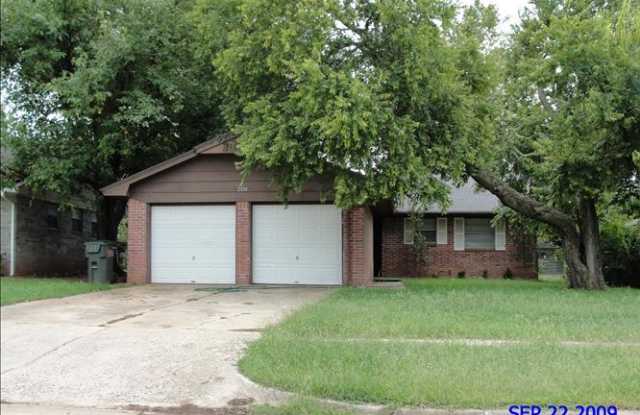 2124 Allenhurst - 3 Bd/1.5 Ba - Norman, OK