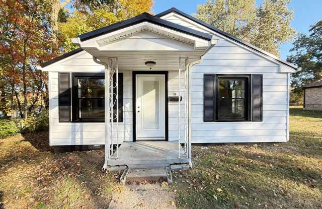 2 Bed, 2 Bath Home in Martin, TN!!