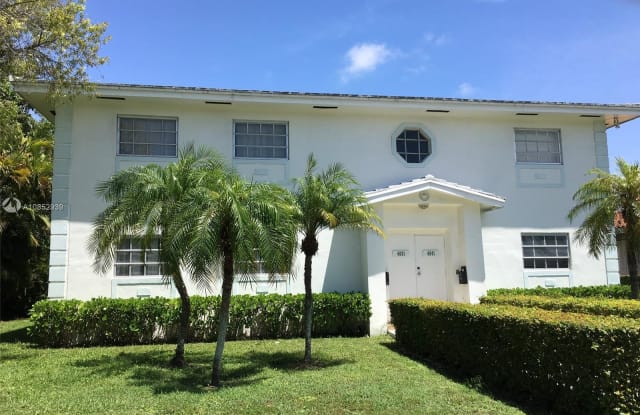 4841 Ponce De Leon Blvd - 4841 Ponce de Leon Blvd, Coral Gables, FL 33146