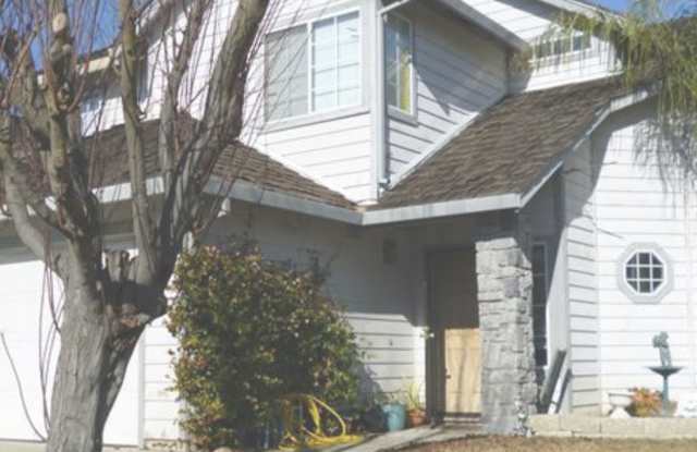 Beautifully Updated 4-bedroom, 2.5-bath Home in Sacramento