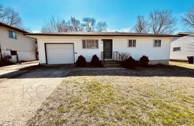 6107 E 149th Ter - 6107 East 149 Terrace, Grandview, MO 64030