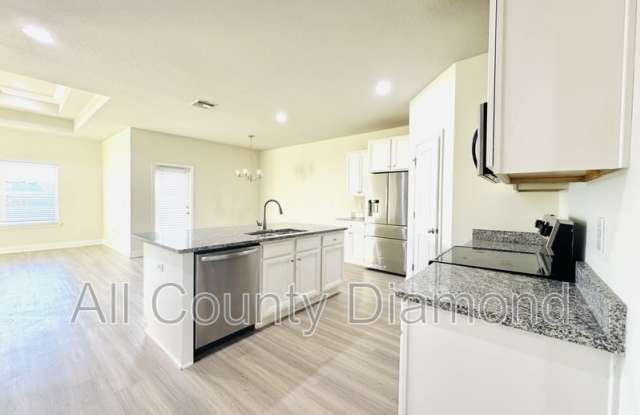 115 Moonraker Circle