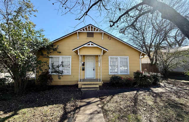 Spacious home in the heart of Waco