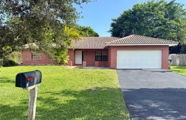9788 NW 3rd Mnr