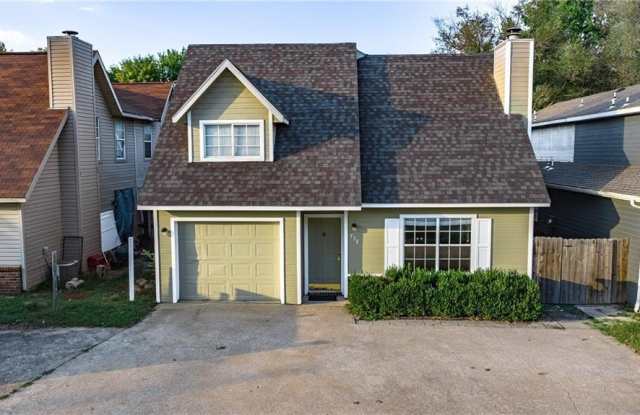 Photo of 758  W Poplar  ST