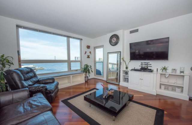 RESIDENCES AT DOCKSIDE CONDOMINIUMS