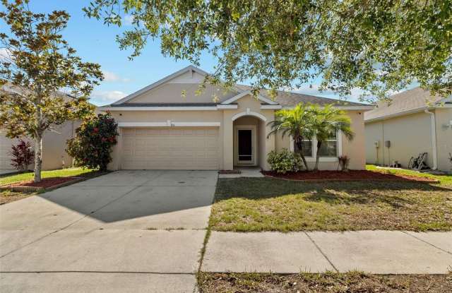 814 FERN LEAF DRIVE