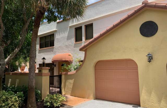 49 Uno Lago Drive