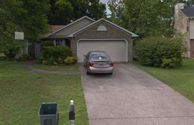 Very Nice 3 Bedroom Home in Hendersonville!