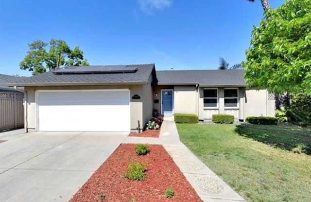 Photo of Cute Home in Blossom Hill with A/C, Fresh Paint, Wood Laminate Flooring, Detached Bonus Room!