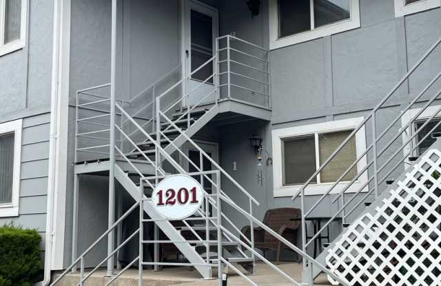 Convenient Florida Road Condo