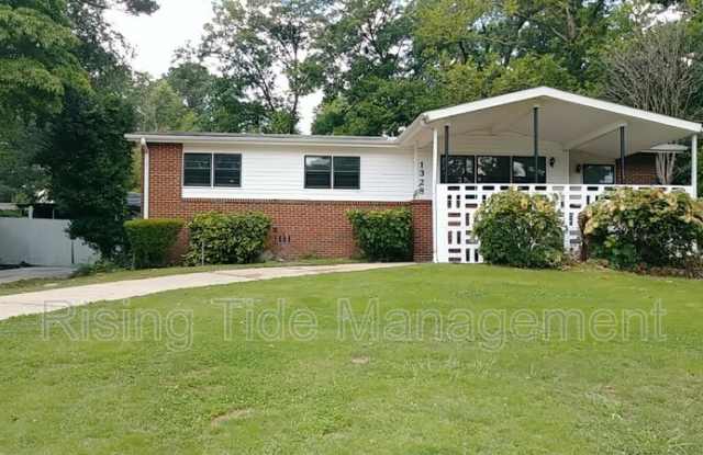 1328 Hatfield Ln