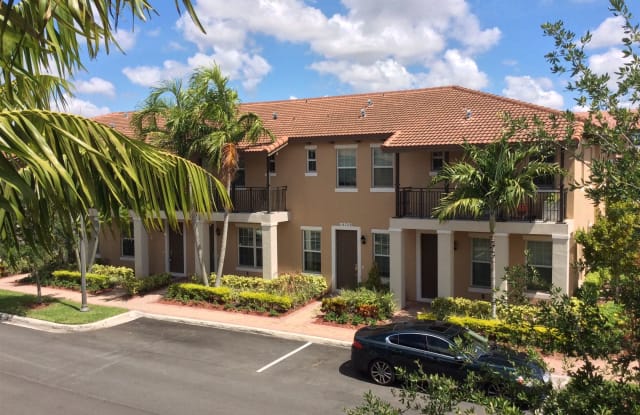 14804 Pines Blvd - 14804 Pines Boulevard, Pembroke Pines, FL 33026