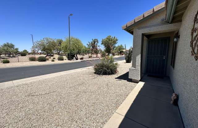 3352 E CHERRY HILLS Place