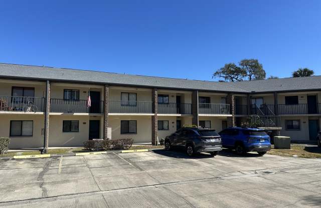 100 Canebreakers Drive unit: 204