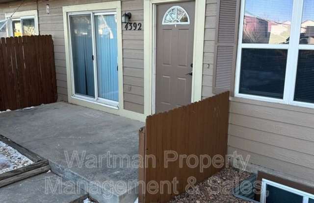 4392 Hawks Lookout Ln