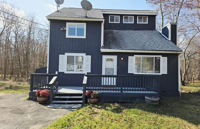 Photo of 9040 Idlewild Drive