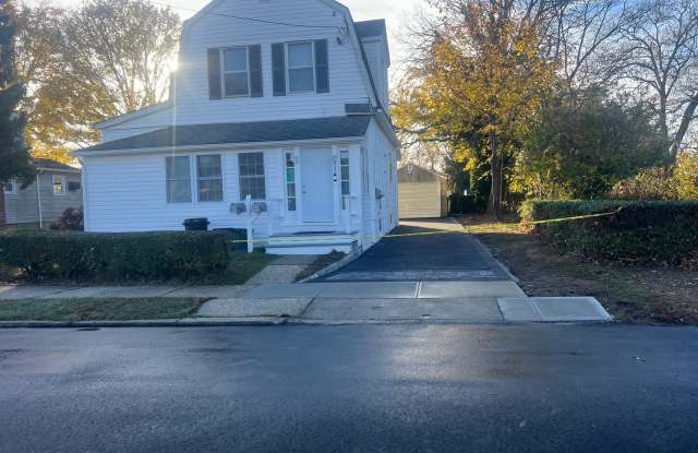 Photo of 223 S 8th Street