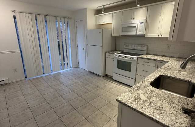 Photo of 3199 East Main Street