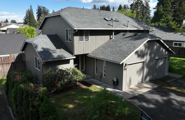 9049 Southwest Sagert Street