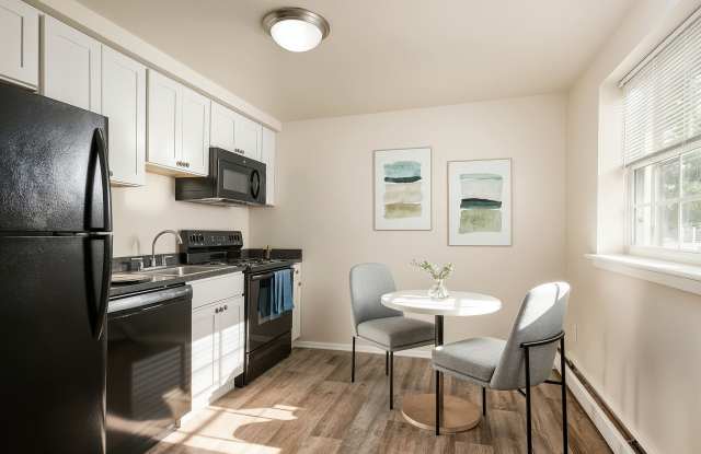 Photo of Audubon Manor