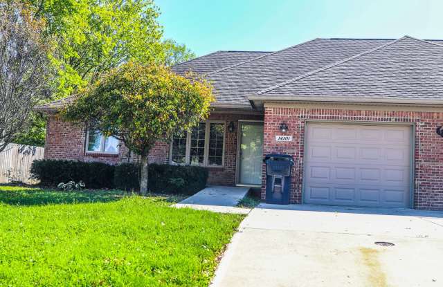Photo of 2 Bedroom / 2 Bathroom Duplex in Daleville