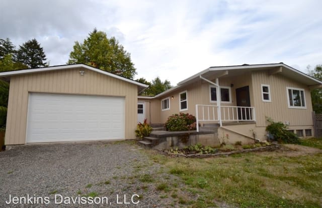 4108 SE Risley Ave - 4108 Southeast Risley Avenue, Oak Grove, OR 97267