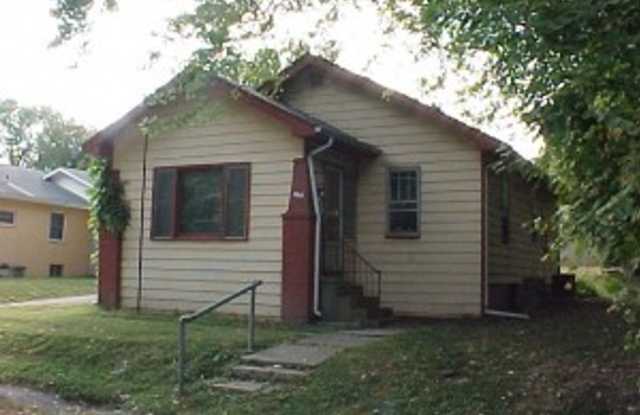 Photo of 1004 Madison