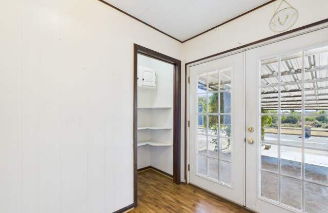 126 Northwest Drive Fredericksburg, TX 78624