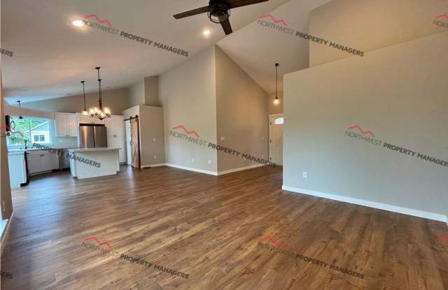 STATUS: AVAILABLE | R245B | $2095 + $100 FLAT RATE FOR W/S/G ** MOVE IN SPECIAL**