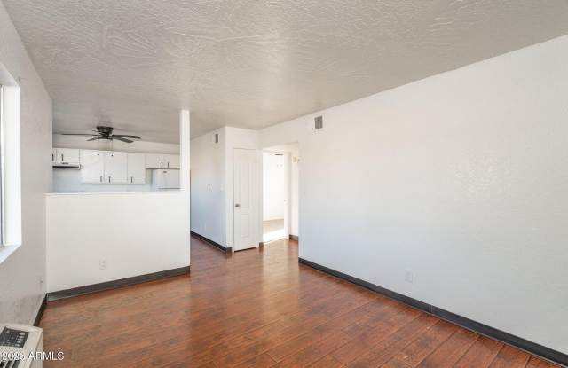 4224 E Canyon Trail unit: B3