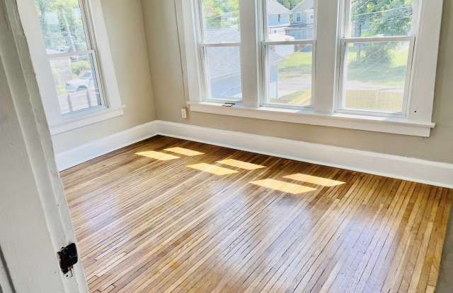 918 Carpenter Street