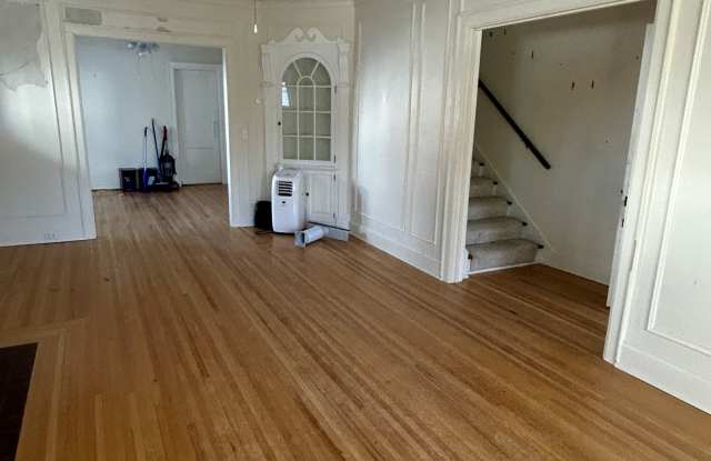 2110 5th Avenue East - 2