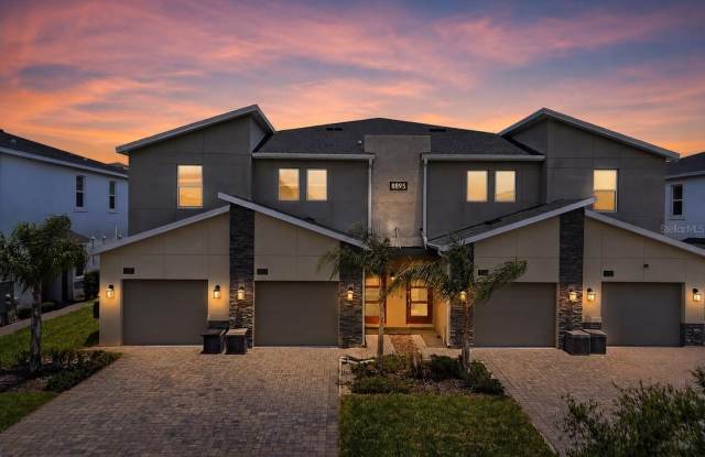 8895 CABOT CLIFFS Drive