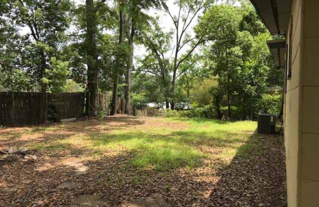 3 Bed House on Atkamire Drive, close to stadium. Available August 2026!