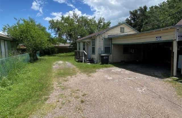 238 Watson Street unit: B